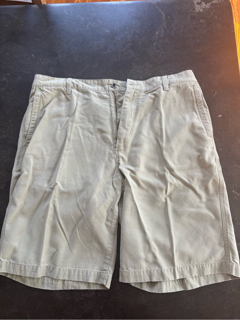 Tommy Bahama Men's Flat Front Shorts in Light khaki